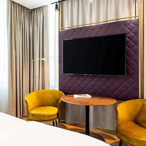 https://nh-collection-copenhagen.copenhagenhotelselect.com